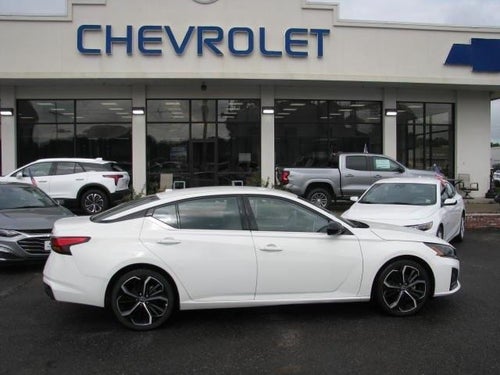 2023 Nissan Altima 2.5 SR