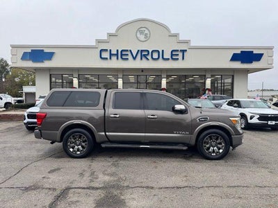 2017 Nissan Titan Platinum Reserve