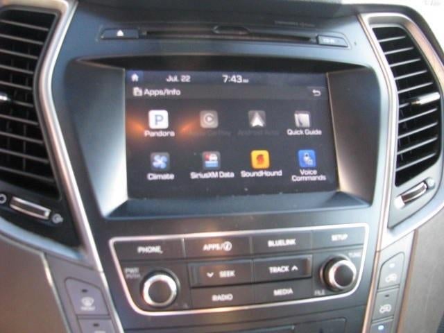 2017 Hyundai Santa Fe SE